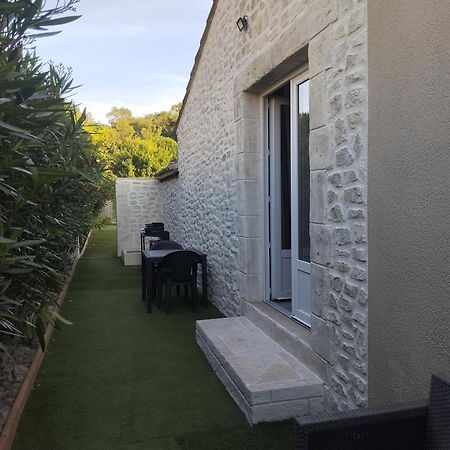 Bienvenue Au Pied Des Alpilles Lejlighed Saint-Étienne-du-Grès Eksteriør billede